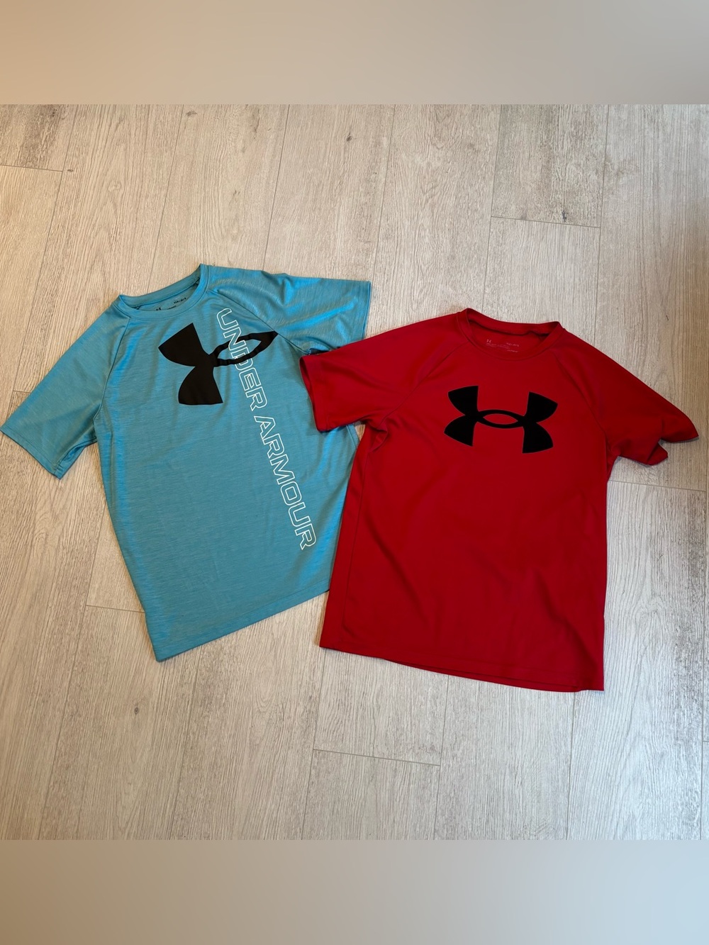 Under Armour Heat Gear Shirts-Youth Large, EUC